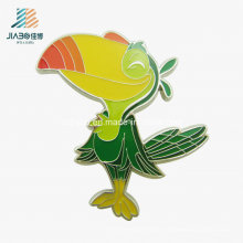 New Products Five Colors Enamel Custom Animal Parrot Safety Pin Badge